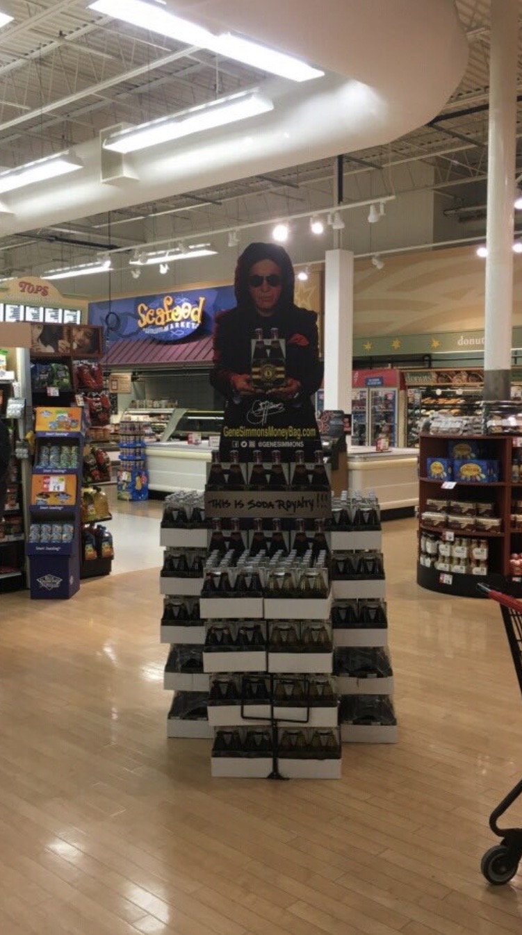 GeneSimmonsMoneyBagWine.com